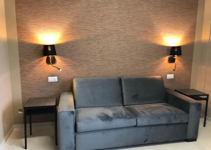 招待所 Dante 11 By Apulia 3*