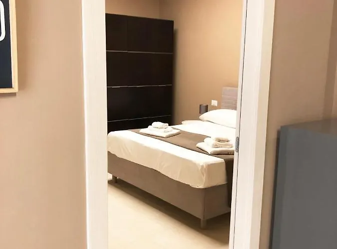 Dante 11 By Apulia 招待所 3*